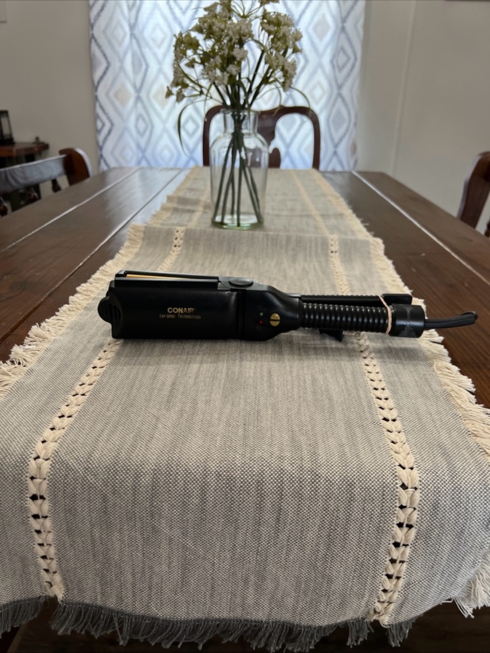 CONAIR: Ceramic Technology CS19 Hair Straightener 2 Inches Flat Iron Turbo(Used)